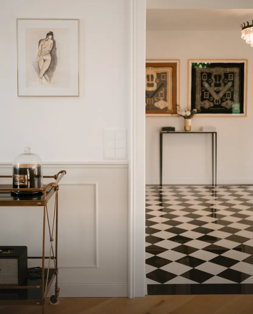 INTERIOR DECOR
